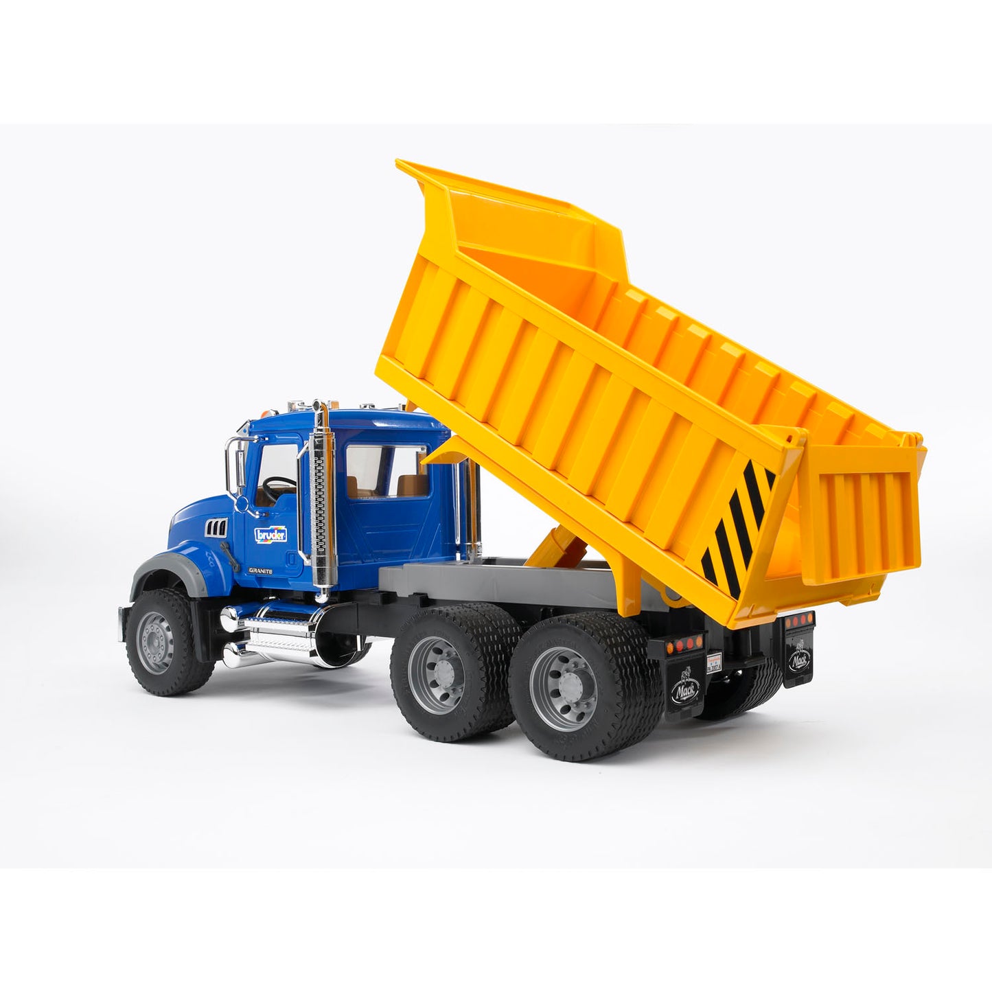 Bruder 02815 Mack Granite Dump Truck